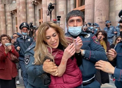 Paşinyana qarşı yenidən etiraz aksiyaları başlayır