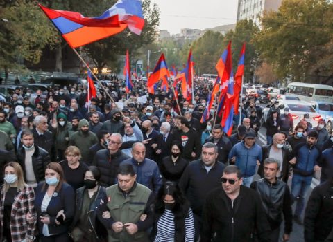 Bu tarixdə Ermənistanda vəziyyət gərginləşə bilər: Tonoyan  erməniləri Respublika Meydanına SƏSLƏDİ