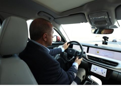 Ərdoğan Türkiyənin milli avtomobilini SÜRDÜ – FOTO