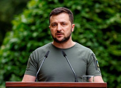 Zelenski Rusiya ilə danışıqlar üçün yeganə şərtini açıqladı