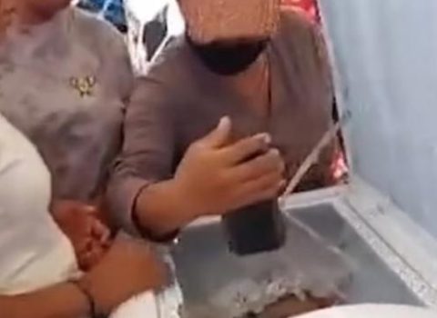 Öldüyü bildirilən uşaq dəfn mərasimində DİRİLDİ