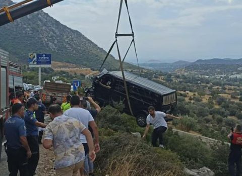 Tatlısesin övladlıqdan rədd etdiyi oğlundan atasına jest