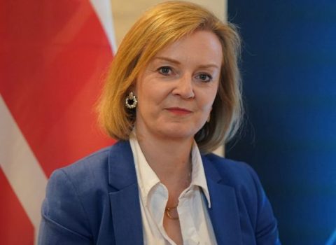 “Liz Trass bir neçə həftə ərzində Baş nazir postundan uzaqlaşdırılacaq” – Kvartenq