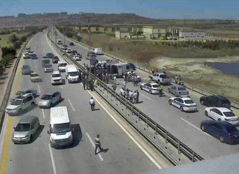 Qəzada ölən şəxslər DYP baş inspektorunun müəllimi və həyat yoldaşı olub – YENİLƏNİB