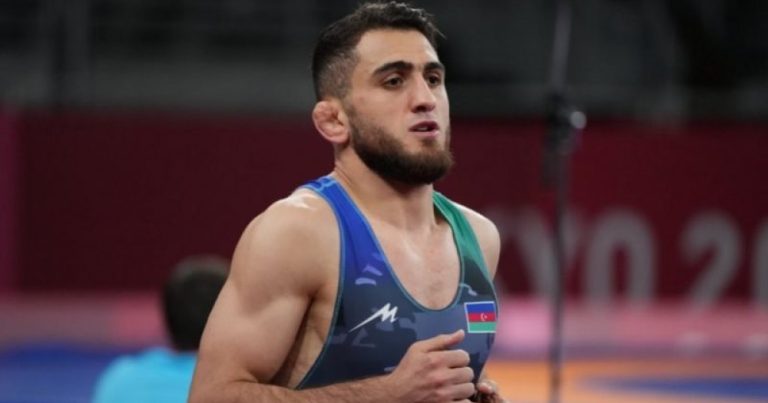Hacı Əliyev dünya çempionatında yarımfinala yüksəldi
