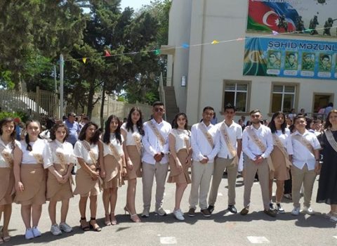 Bu sinfin bütün şagirdləri universitetə qəbul oldu