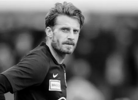 İsveçrəli futbolçu vəfat etdi