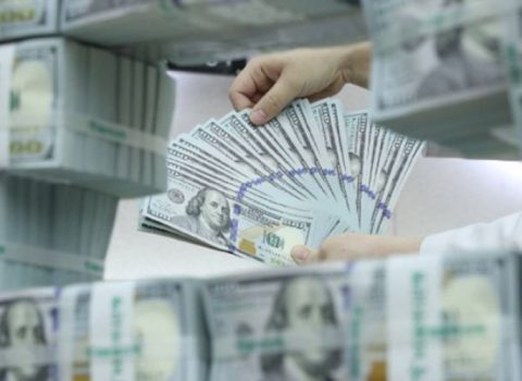 Dollar illər əvvəlki səviyyəyə qayıtdı