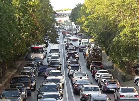 Paytaxtın bu yollarında sıxlıq var – SİYAHI