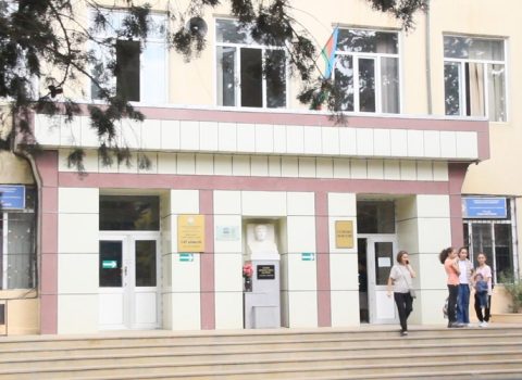 145 saylı məktəbdə valideynlərlə direktor arasında dərs qrafiki qalmaqalı