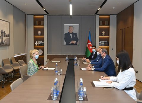 Ceyhun Bayramov UNESCO-nun xoşməramlı səfirini qəbul etdi