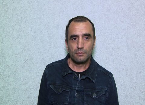 Bakıda qadının qızıl boyunbağısını oğurlayan şəxs saxlanıldı – VİDEO