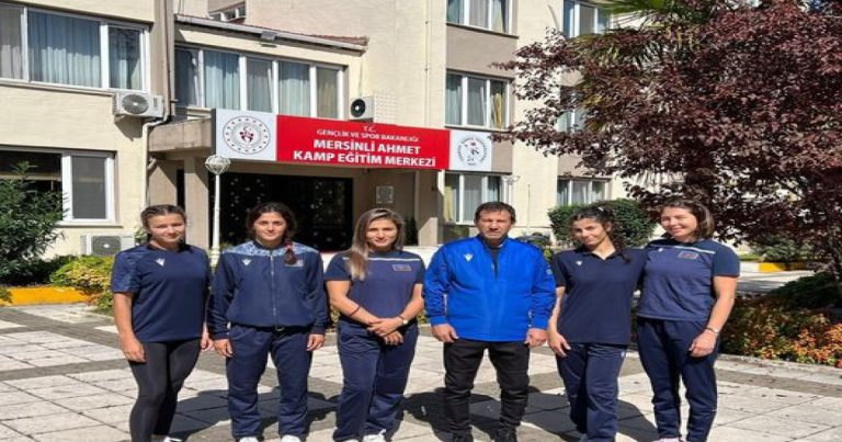 5 qadın güləşçimiz Dünya çempionatında mübarizə aparacaq 5 qadın güləşçimiz Dünya çempionatında mübarizə aparacaq