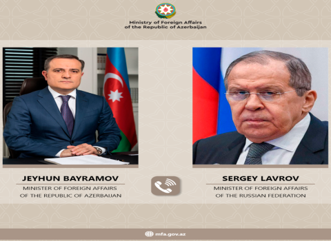 Ceyhun Bayramovla Lavrov arasında telefon danışığı oldu