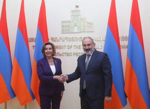 Nensi Pelosi Nikol Paşinyanla görüşdü