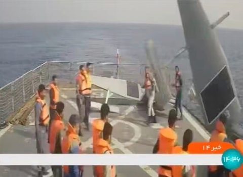 İran ələ keçirilən pilotsuz katerləri ABŞ-a qaytardı