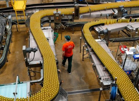 Bloomberg: “Böyük Britaniyada fabriklərin 60%-i bağlana bilər”