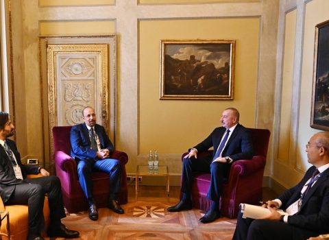 Prezident Səudiyyə Ərəbistanının investisiya naziri ilə görüşdü