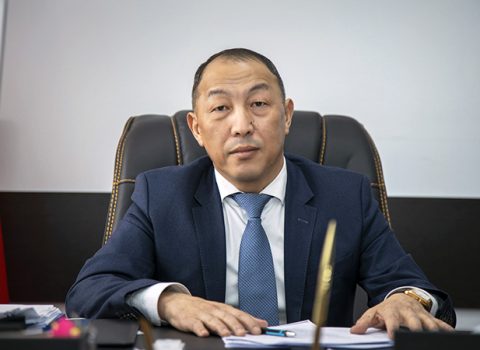Qırğızıstanda energetika nazirinə qarşı cinayət işi açıldı