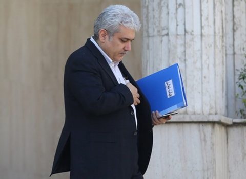 İranın vitse-prezidenti istefa verdi