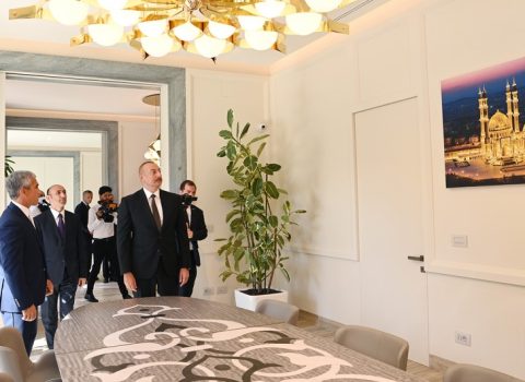 Prezident İtaliyada “Mənim Azərbaycanım” adlı rəsm sərgisi ilə tanış oldu