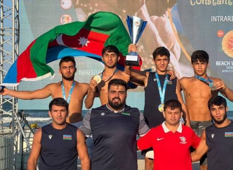 Azərbaycanın çimərlik güləşi üzrə millisi dünya çempionu oldu