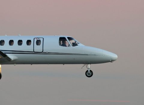 Təyyarə dənizə düşdü: Pilotlardan biri öldü