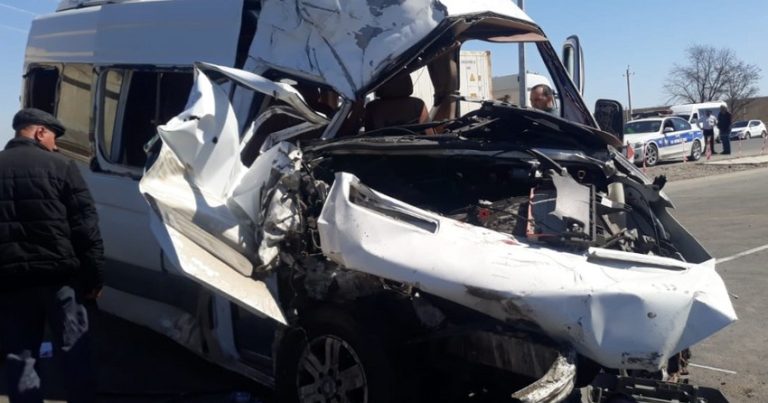 Ağstafada mikroavtobus qəzaya uğradı: 20-yə yaxın şəxs xəsarət aldı Ağstafada mikroavtobus qəzaya uğradı: 20-yə yaxın şəxs xəsarət aldı
