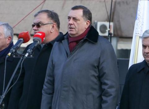 Putindən xahiş etdim və o da razılaşdı – Dodik