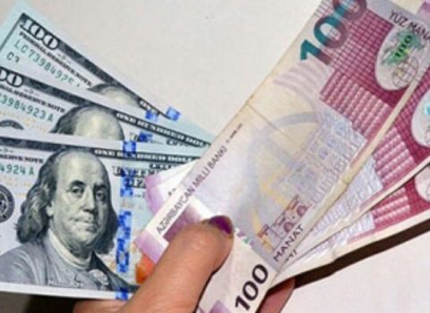 Dünya bazarında dollar niyə ucuzlaşır və bunun Azərbaycan üçün riskləri varmı? – AÇIQLAMA
