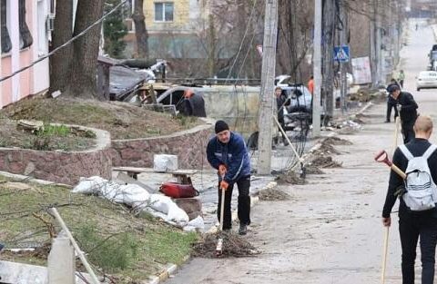 Xarkovun bu şəhəri atəşə tutuldu: yaralılar var