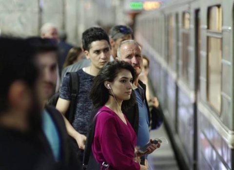 “Sahil” metro stansiyasında sıxlıq müşahidə olunur – FOTO