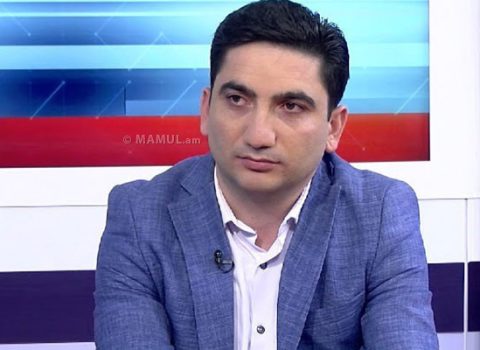 Hoxikyan: “Nikol milləti beyinsiz kütləyə çevirməyə çalışır”