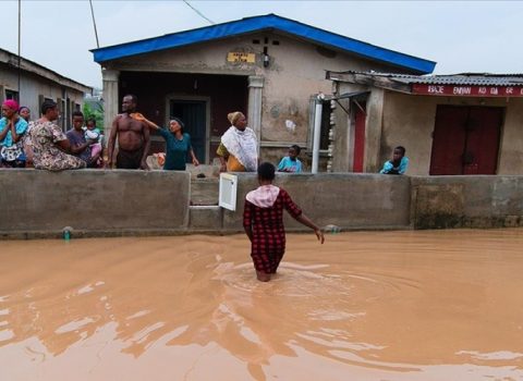 Nigeriyada daşqınlar nəticəsində 100 mindən çox insan evsiz qaldı