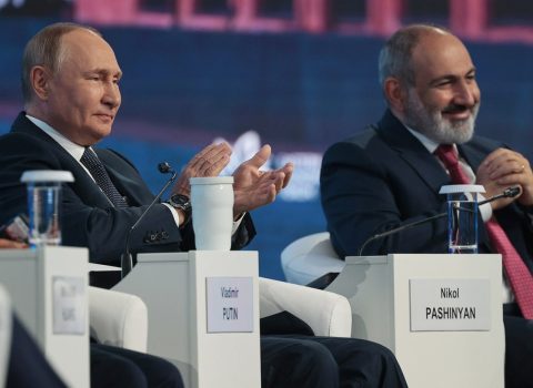 Putin: “Siz Bakıda, İrəvanda işləyə, Moskvada yaşaya bilərsiniz” – VİDEO