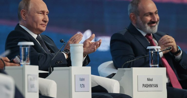 Putin: “Siz Bakıda, İrəvanda işləyə, Moskvada yaşaya bilərsiniz” – VİDEO Putin: “Siz Bakıda, İrəvanda işləyə, Moskvada yaşaya bilərsiniz” – VİDEO