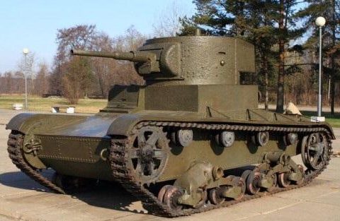 Rusiya anbarlarda 30-cu illərin tanklarını saxlayır – Jdanov