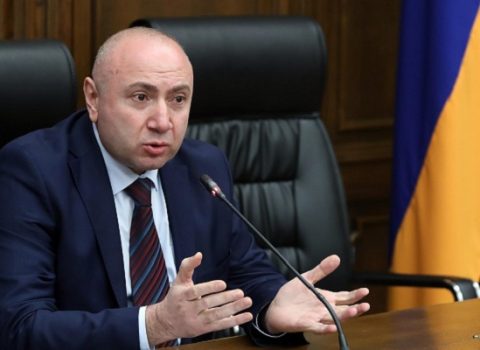 “Azərbaycanla müharibə istəyən hər kəs dəli və avantüristdir” – Erməni deputat