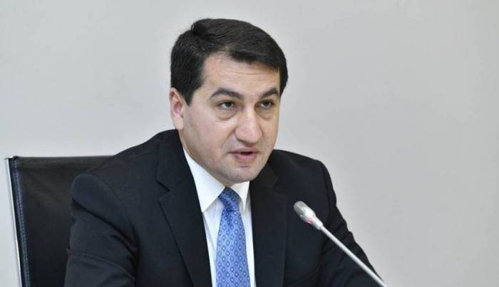 “Danışıqların mahiyyətinin təhrif olunması yolverilməzdir” – Hikmət Hacıyev “Danışıqların mahiyyətinin təhrif olunması yolverilməzdir” – Hikmət Hacıyev