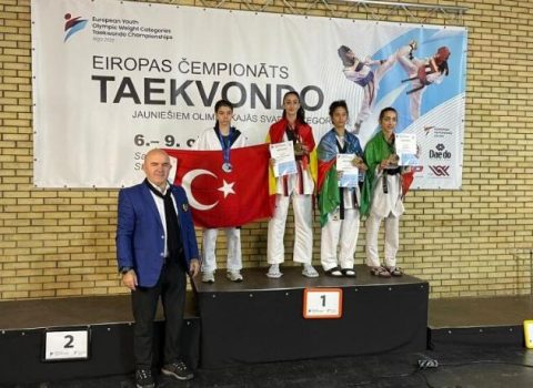 Taekvondoçumuz Avropa üçüncüsü oldu