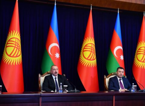“Çin-Qırğızıstan-Özbəkistan dəmir yolunun tikintisi barədə qərarı dəstəkləyirik” – İlham Əliyev