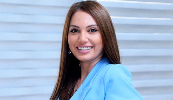 Nazirliyin rəsmisindən MÜRACİƏT – “Açın sinənizi”- FOTO Nazirliyin rəsmisindən MÜRACİƏT – “Açın sinənizi”- FOTO
