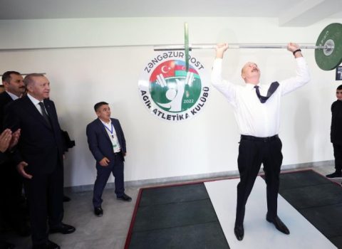 İlham Əliyev Zəngilanda ştanq qaldırdı – FOTO