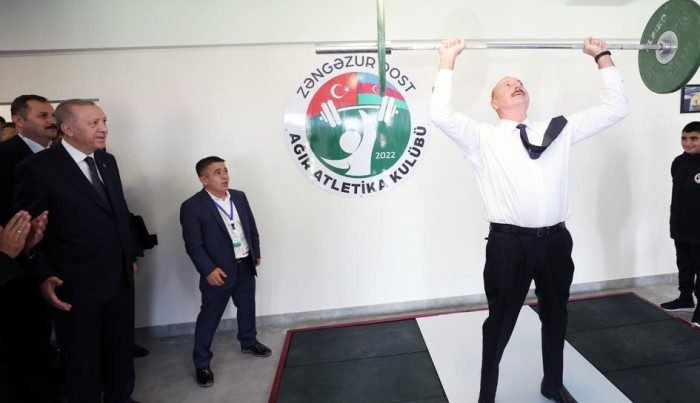 İlham Əliyev Zəngilanda ştanq qaldırdı – FOTO İlham Əliyev Zəngilanda ştanq qaldırdı – FOTO