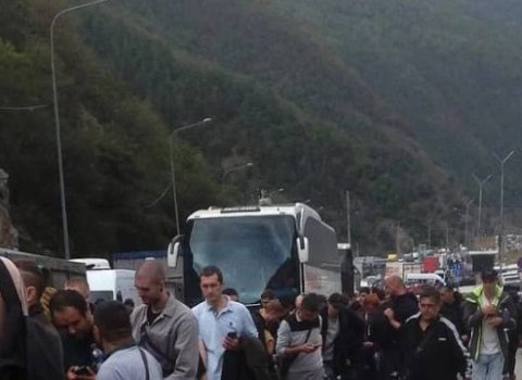 Ermənistan Yuxarı Lars keçid məntəqəsində nəzarəti gücləndirdi
