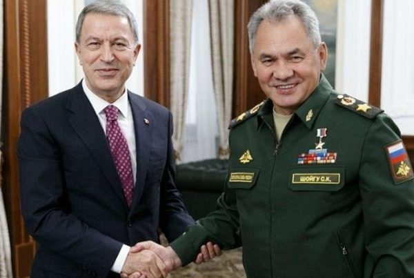 Şoyqu və Akar Ukraynadakı vəziyyəti müzakirə etdi Şoyqu və Akar Ukraynadakı vəziyyəti müzakirə etdi