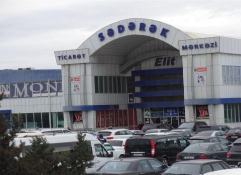 “Sədərək” ticarət mərkəzində yanğın oldu