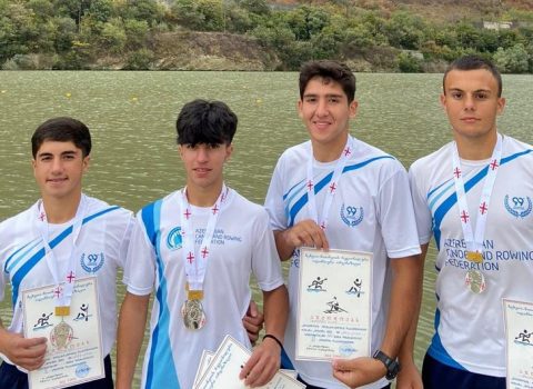 Azərbaycan avarçəkənləri Gürcüstanda 4 medal qazandı