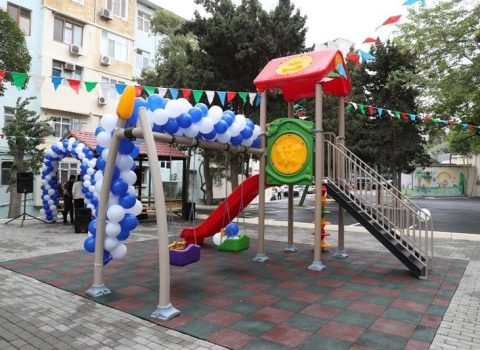 Bakıda növbəti abad həyət istifadəyə verildi – FOTO