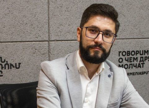 “Geciksək, təkcə Qarabağı yox, bütövlükdə Ermənistanı itirəcəyik” – Erməni politoloq
